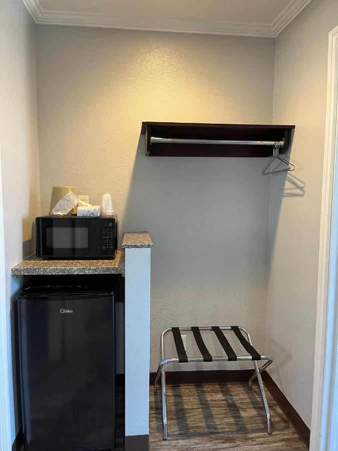 Americas Value Laguna Inn&suites Hotel 2*